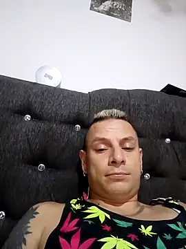 Snapshot of Stebetan chatting on 11.05.25 Stebetan online show from 11.05.25