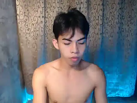 Urhotsilverboy online show from 11.15.25