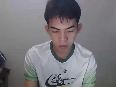 Snapshot of Urhotsilverboy chatting on 07.10.26 Urhotsilverboy online show from 07.10.26