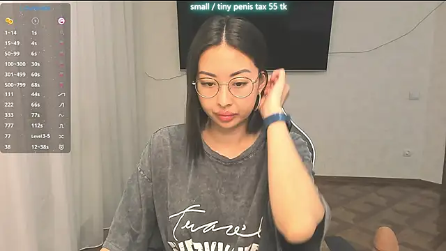 Snapshot of SofiaNour chatting on 05.18.26 SofiaNour online show from 05.18.26