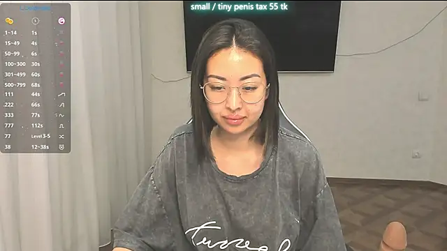 Snapshot of SofiaNour chatting on 05.25.26 SofiaNour online show from 05.25.26