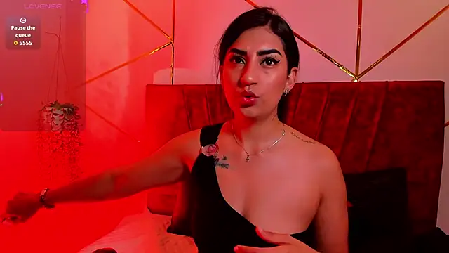 Paris Evans  online show from 12.16.25