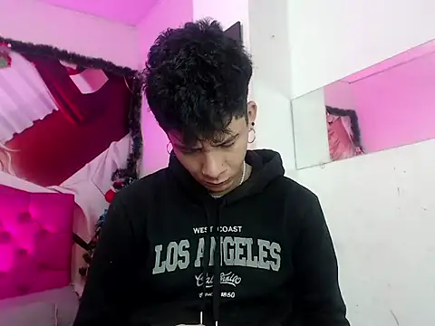 Lovers Spicy online show from 12.18.25