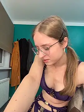 EveLunny online show from 02.03.26