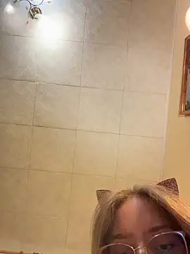 EveLunny online show from 02.16.26