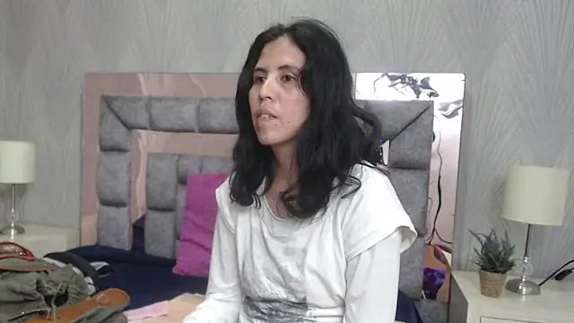 GiselaZivic online show from 12.16.25