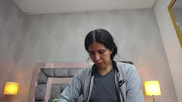 GiselaZivic online show from 07.17.26
