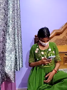 Snapshot of Student12th chatting on 11.17.25 Student12th online show from 11.17.25