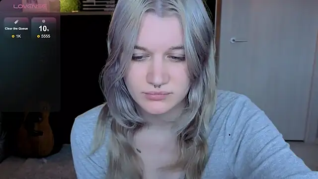 Snapshot of eshleeygreen chatting on 06.14.26 eshleeygreen online show from 06.14.26