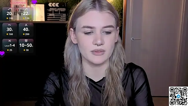 Snapshot of eshleeygreen chatting on 07.03.26 eshleeygreen online show from 07.03.26