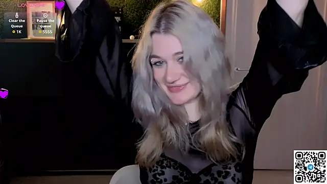 Snapshot of eshleeygreen chatting on 07.05.26 eshleeygreen online show from 07.05.26