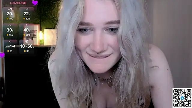 Snapshot of eshleeygreen chatting on 07.06.26 eshleeygreen online show from 07.06.26