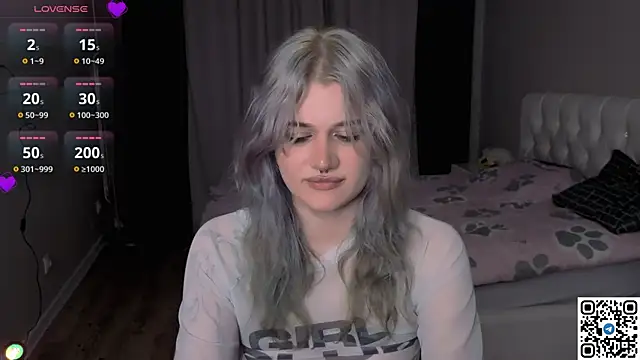 Snapshot of eshleeygreen chatting on 07.15.26 eshleeygreen online show from 07.15.26