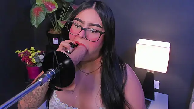 Amy whittee online show from 04.13.26