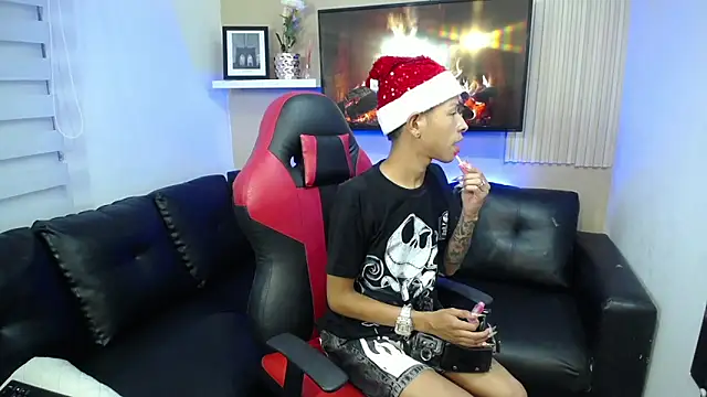 Tessachains 2  online show from 12.21.25