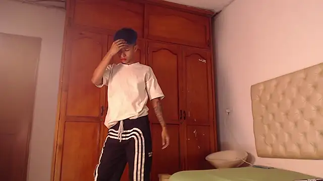 Tessachains 2  online show from 02.12.26