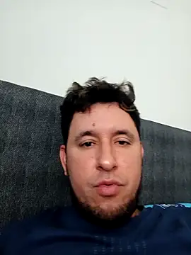 Snapshot of Emanuel00_- chatting on 11.19.25 Emanuel00 - online show from 11.19.25