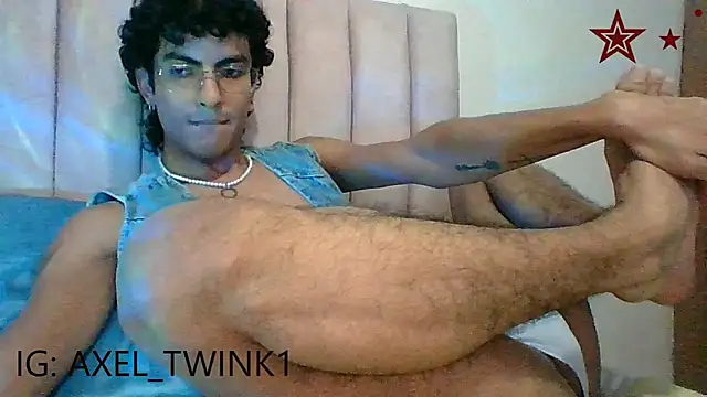 axel love13 online show from 01.15.26