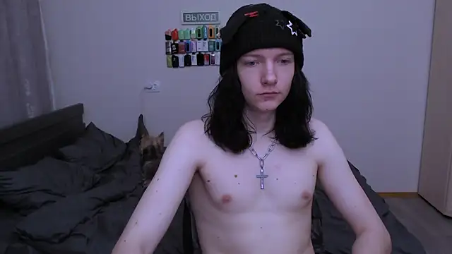 Snapshot of RaidenXL chatting on 11.16.25 RaidenXL online show from 11.16.25