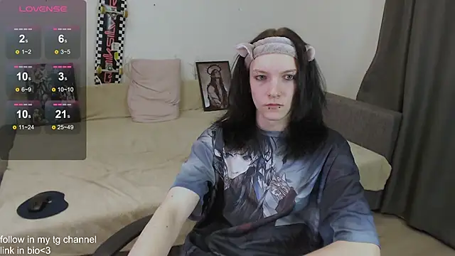 Snapshot of RaidenXL chatting on 02.25.26 RaidenXL online show from 02.25.26