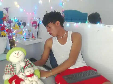 Valentino Lane online show from 12.02.25