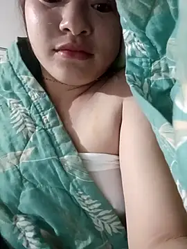 Snapshot of jerry-babe chatting on 11.10.25 jerry-babe online show from 11.10.25