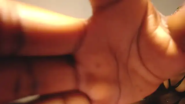 Snapshot of SexySlimMelanin chatting on 12.23.25 SexySlimMelanin online show from 12.23.25