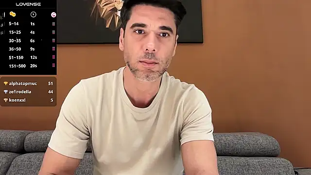 Snapshot of marcoo_x chatting on 11.10.25 marcoo x online show from 11.10.25