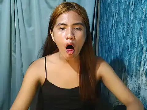 Snapshot of Rema_thebigcock chatting on 06.15.26 Rema thebigcock online show from 06.15.26