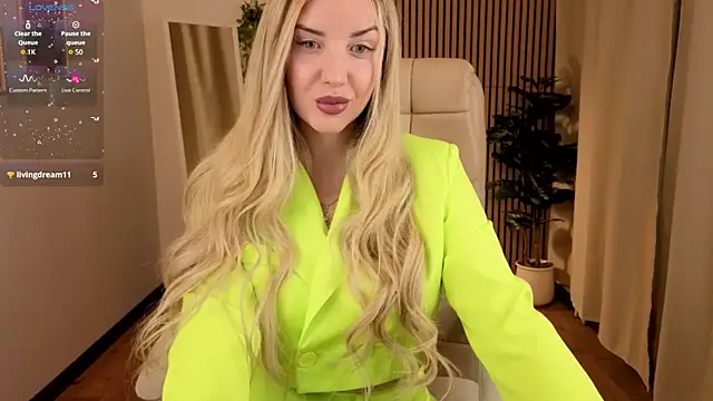 Snapshot of _Mi1a_ chatting on 01.17.26 Mi1a online show from 01.17.26