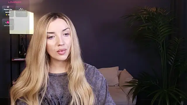 Snapshot of _Mi1a_ chatting on 02.08.26 Mi1a online show from 02.08.26