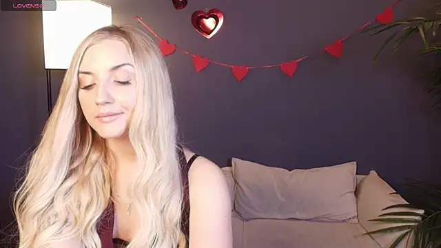 Snapshot of _Mi1a_ chatting on 02.17.26 Mi1a online show from 02.17.26