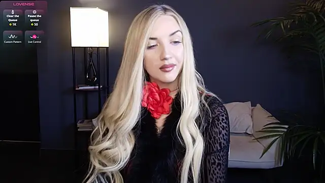 Snapshot of _Mi1a_ chatting on 02.22.26 Mi1a online show from 02.22.26