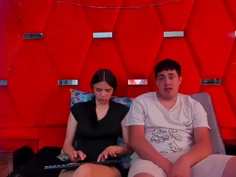 Emmaanddarling online show from 11.24.25