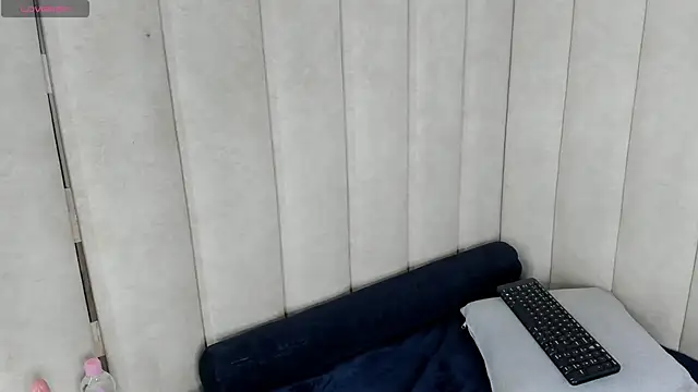 TifanyGrey online show from 11.06.25