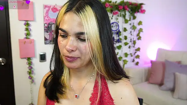 Snapshot of Nahoo__ chatting on 05.19.26 Nahoo online show from 05.19.26