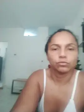 Snapshot of _Lizeth_ chatting on 12.20.25 Lizeth online show from 12.20.25