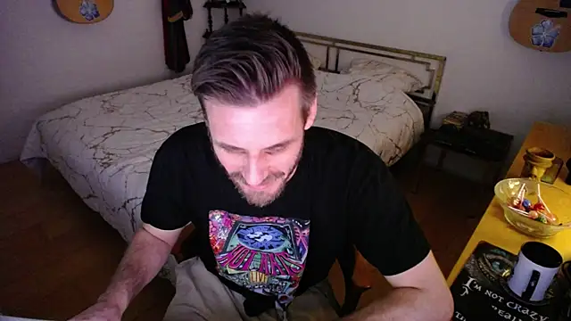 Snapshot of skatejocke chatting on 11.29.25 skatejocke online show from 11.29.25