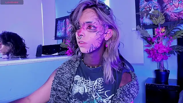 luxiel  online show from 11.20.25