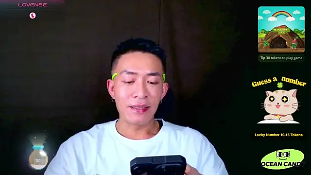 Snapshot of OceanCandy chatting on 04.26.26 OceanCandy online show from 04.26.26