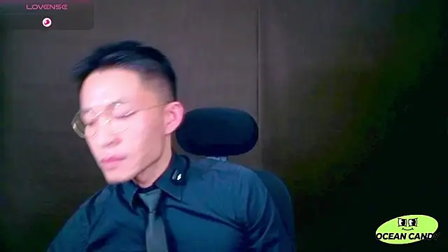 Snapshot of OceanCandy chatting on 05.22.26 OceanCandy online show from 05.22.26