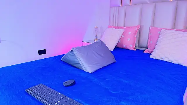 alanarose18 online show from 02.10.26