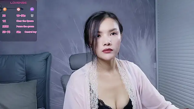 Snapshot of shishi_xiao chatting on 12.03.25 shishi xiao online show from 12.03.25