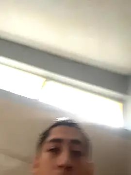 Snapshot of juiceloof chatting on 11.20.25 juiceloof online show from 11.20.25