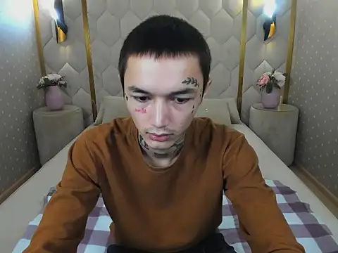 Snapshot of Ionarne chatting on 11.16.25 Ionarne online show from 11.16.25