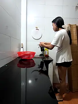 Lynly k2 online show from 03.22.26