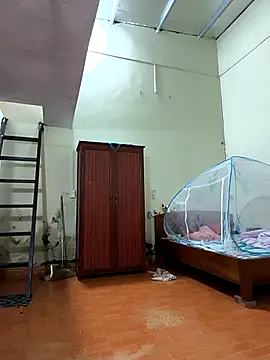 Lynly k2 online show from 03.23.26