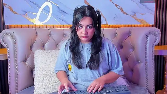 Snapshot of Sweet_Yuna chatting on 11.09.25 Sweet Yuna online show from 11.09.25