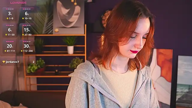 Snapshot of OpheliaSalotti chatting on 11.19.25 OpheliaSalotti online show from 11.19.25