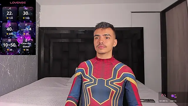 Snapshot of NicoKingg_ chatting on 11.15.25 NicoKingg online show from 11.15.25